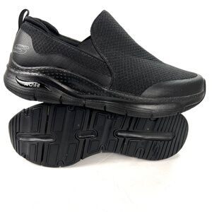 Skechers Arch Fit Slip On Men’s Comfort Sneakers size 11.5 Black Walking Casual